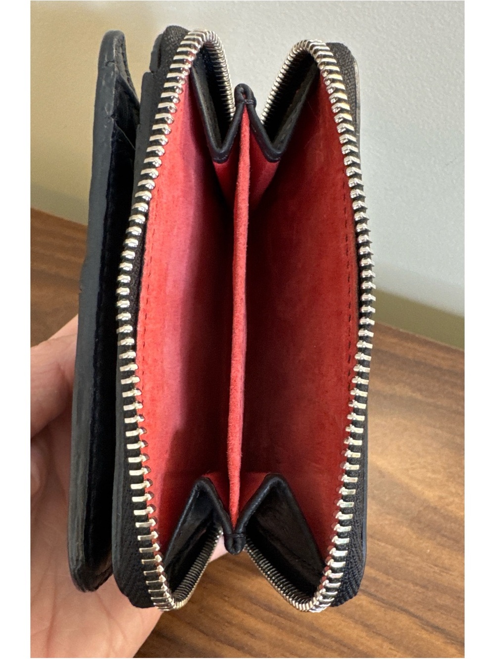 Hammitt Black Leather Wallet Silver Hardware - Picture 5 of 9